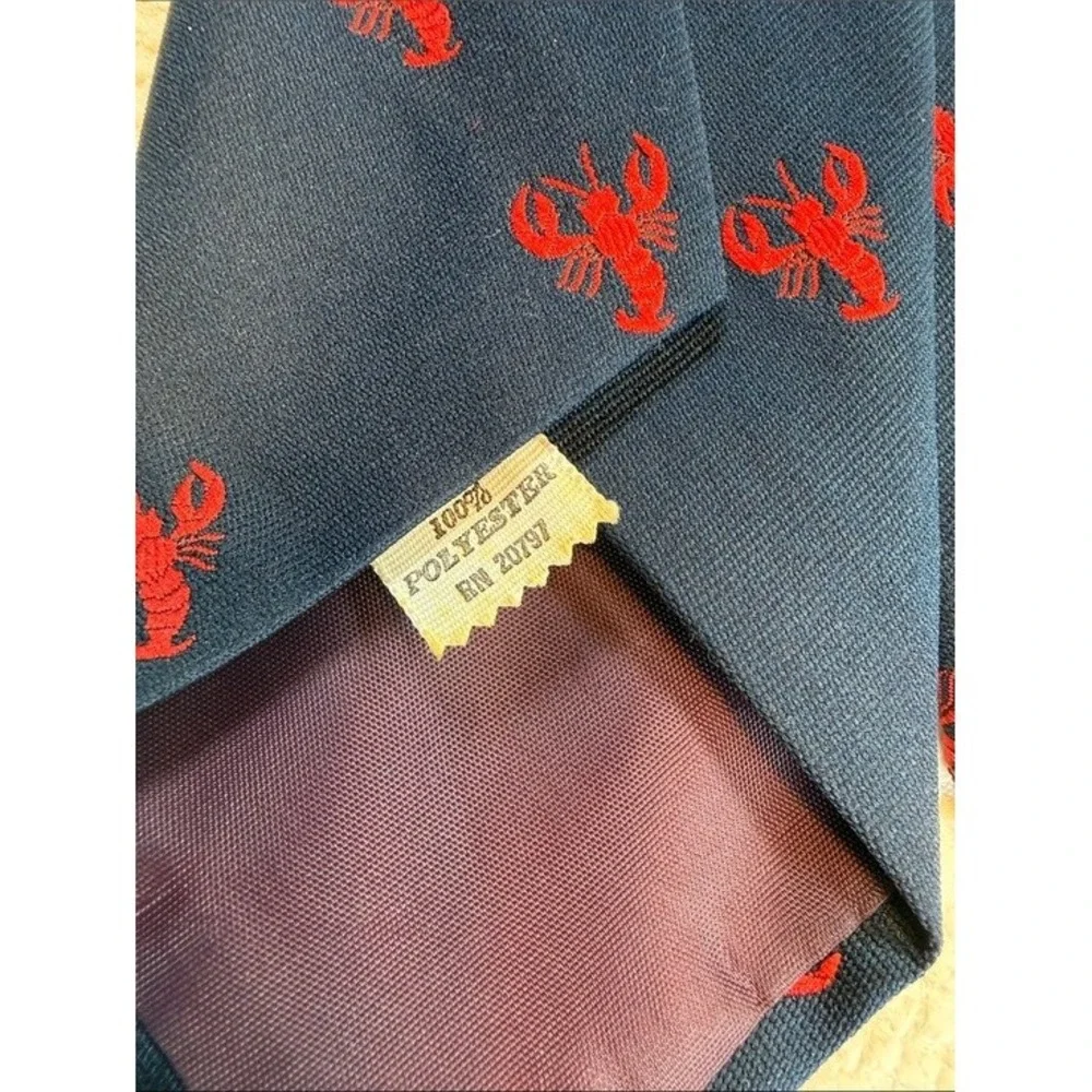 Vtg. Benoit's Maine Lobster Navy‎ Blue Red Nautical Coastal Preppy Men's Necktie